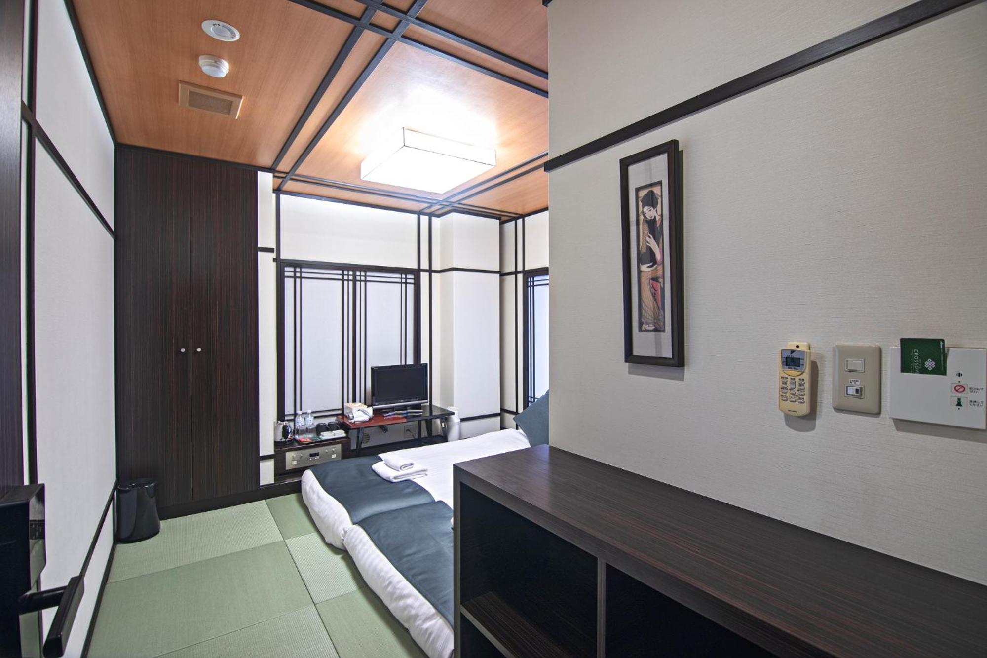 Wonz Self-check-in Hotel
