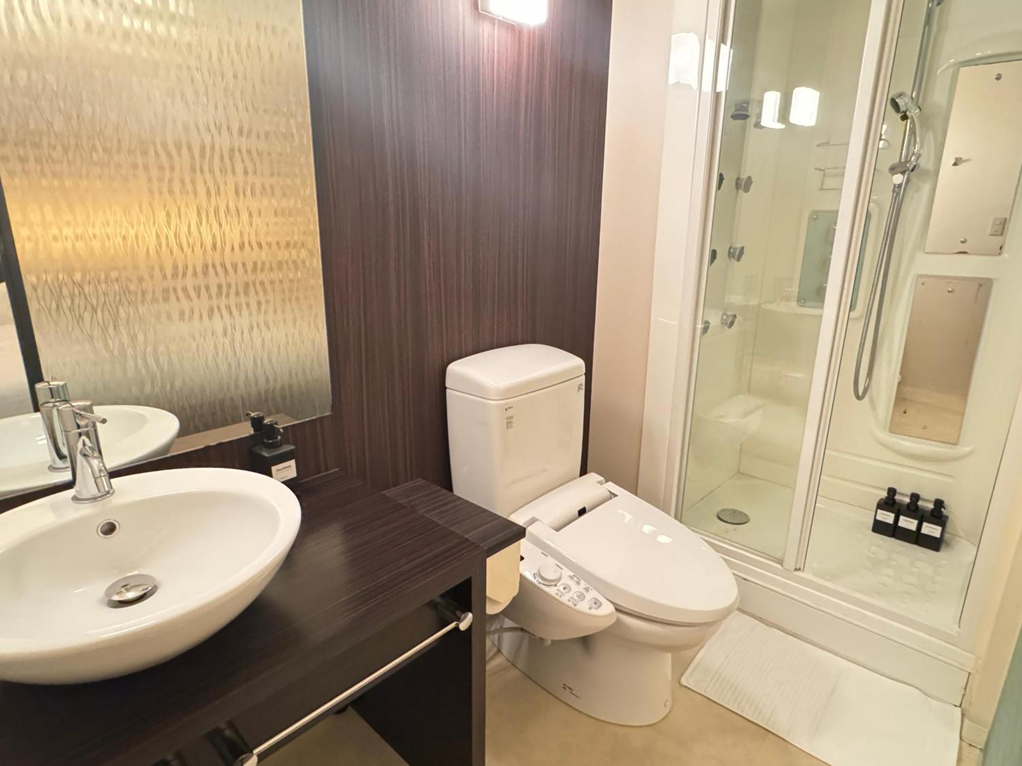 Hotel Wonz Self-check-in 4*