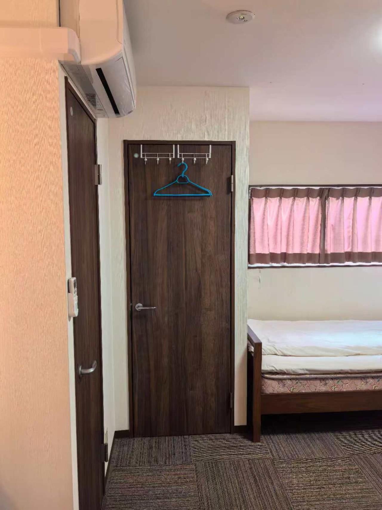 Guest house ホステル今鶴 四人部屋 302号室 *