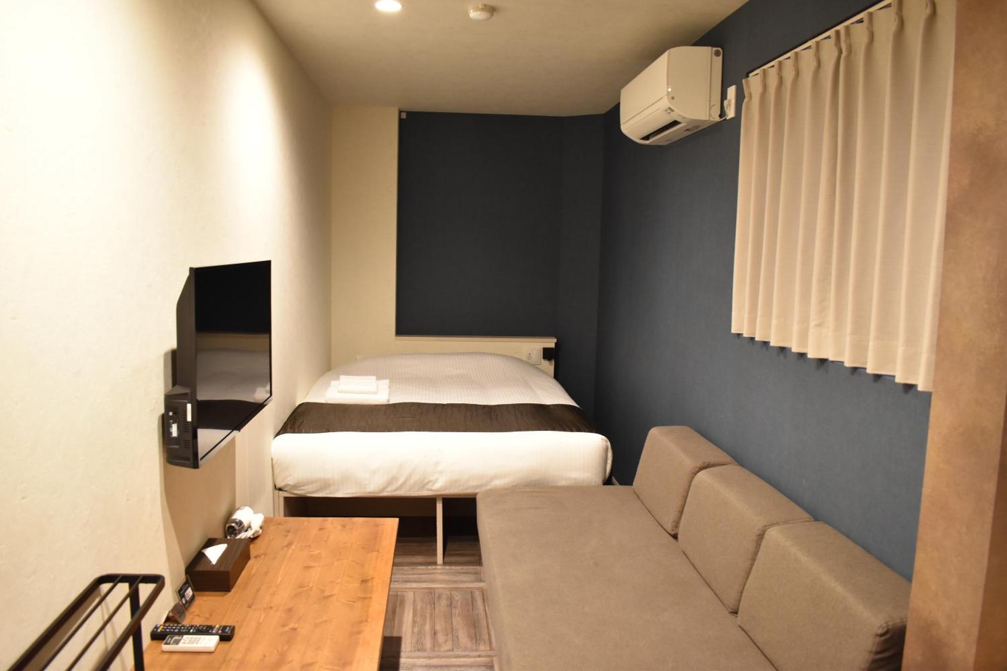Shinsaibashi House 3* Osaka