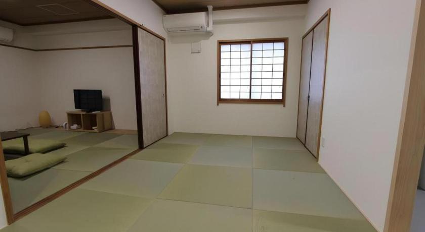 Rozy Namba 3* Osaka