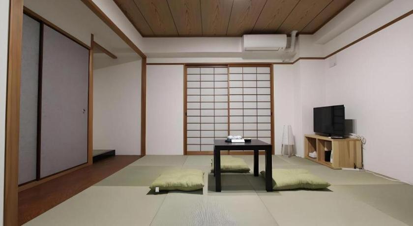 Rozy Namba 3* Osaka