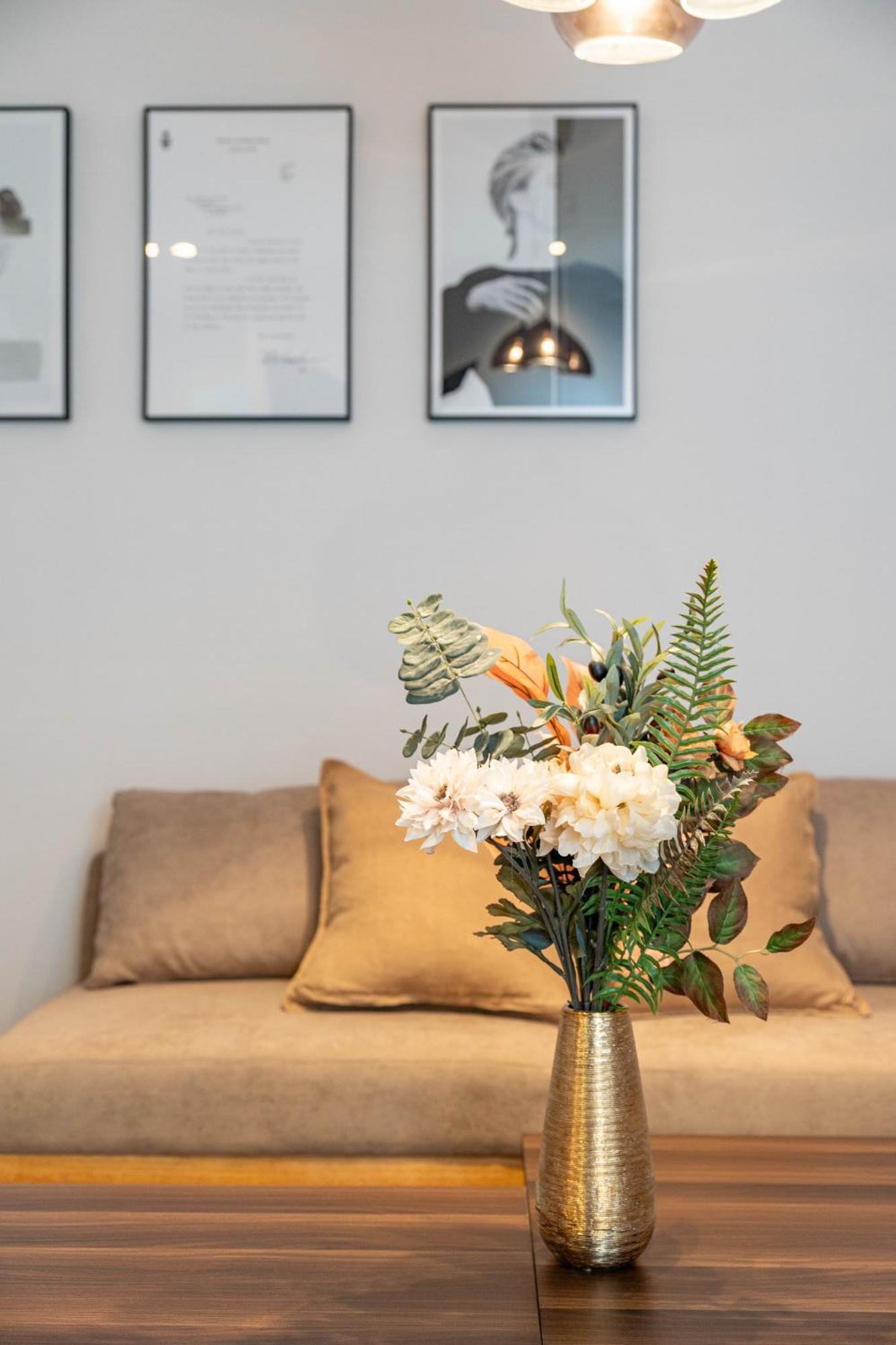 Apartment Art Namba Higashi 4f *