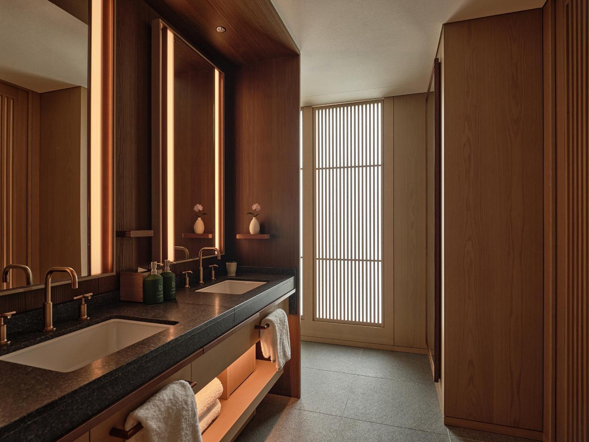 Patina Hotel 5*