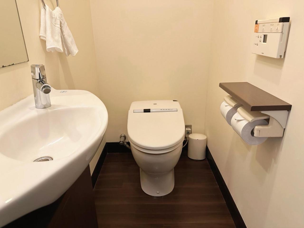 Monterey La Soeur Hotel 4*