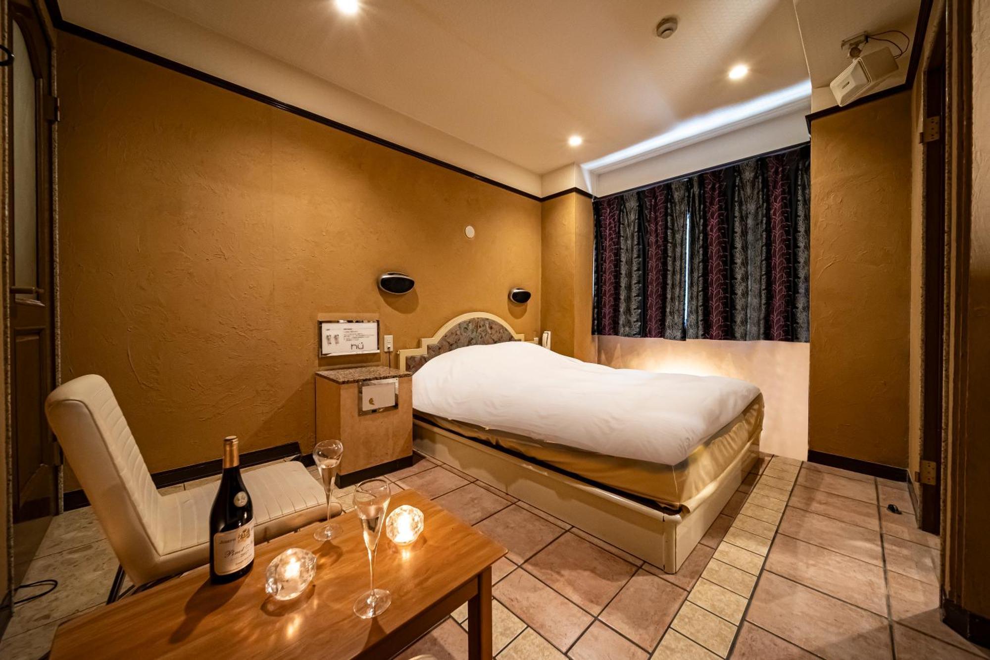 Hu Namba (adults Only)