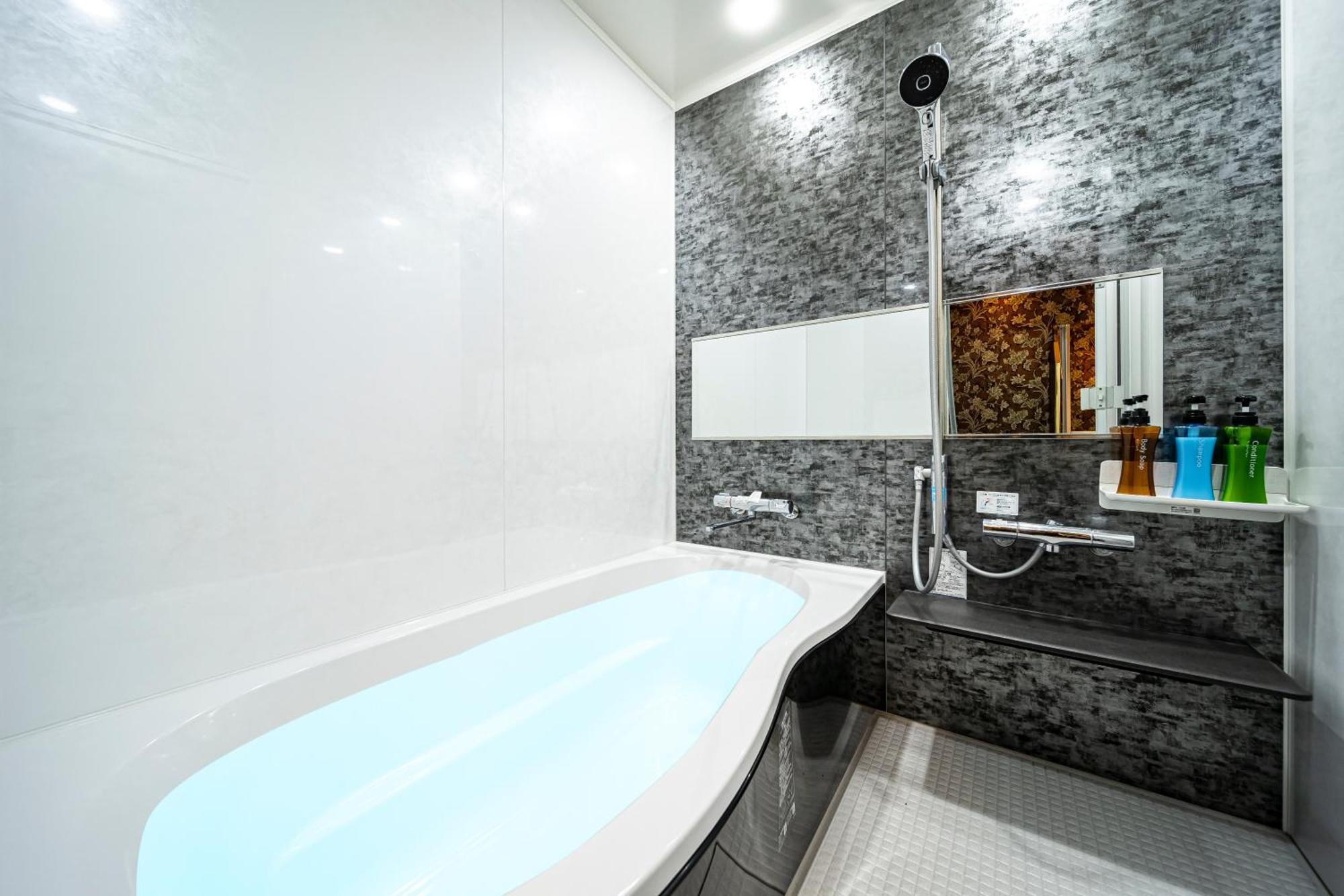 Hu Namba (adults Only) Love hotel Osaka