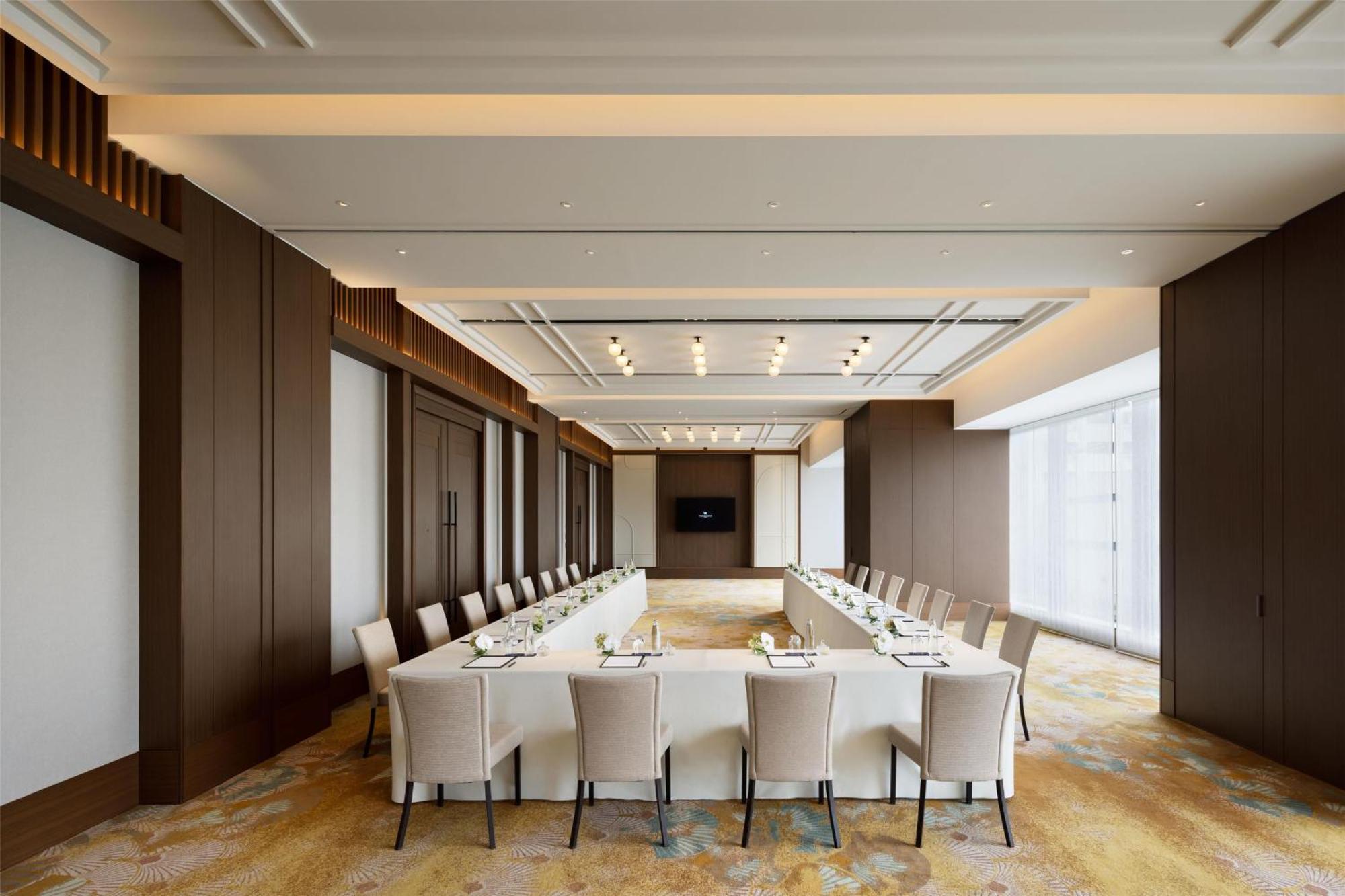 Waldorf Astoria 5*