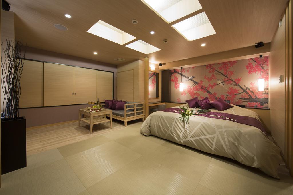 Lhotel 2*