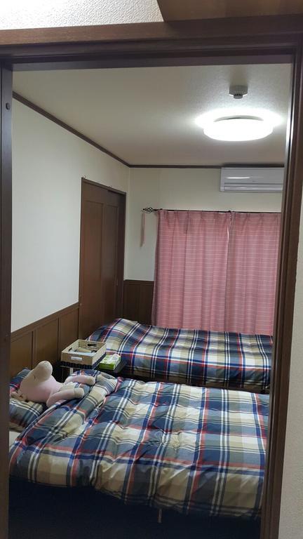 Raku House Homestay *