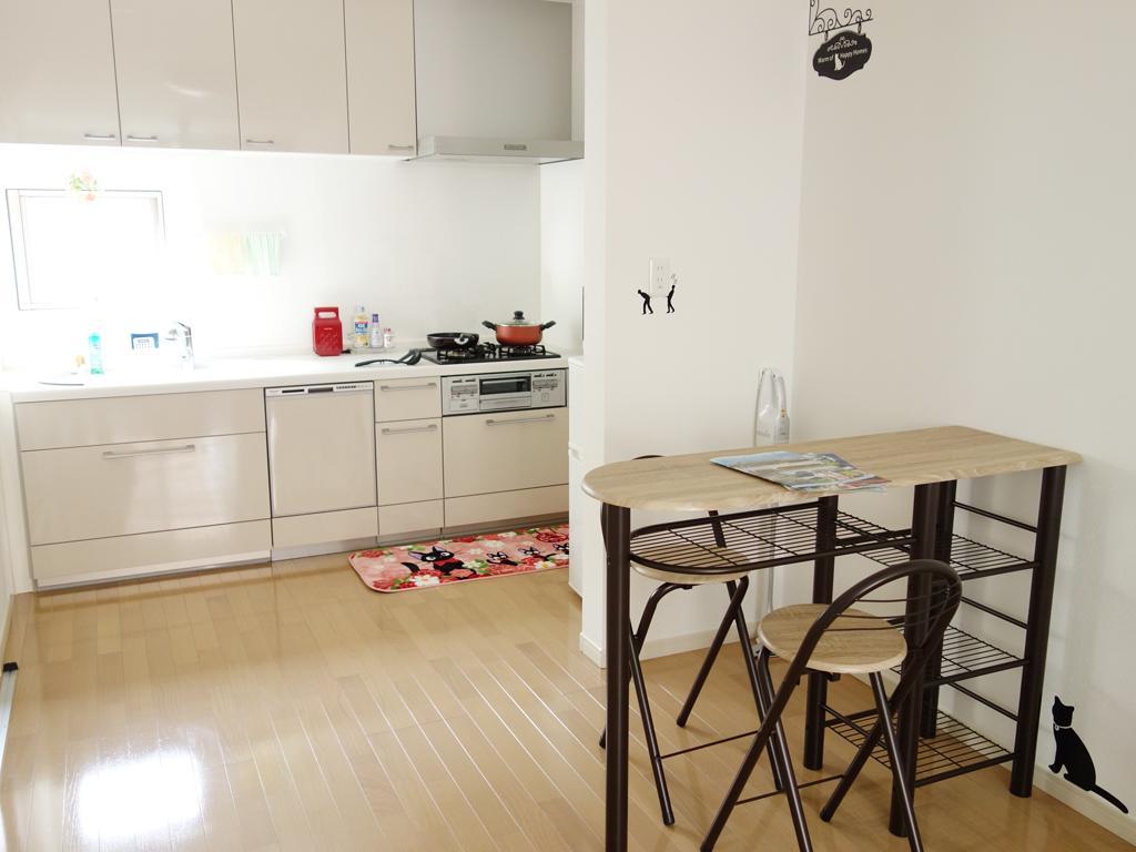 Sangenyanishi Apartment