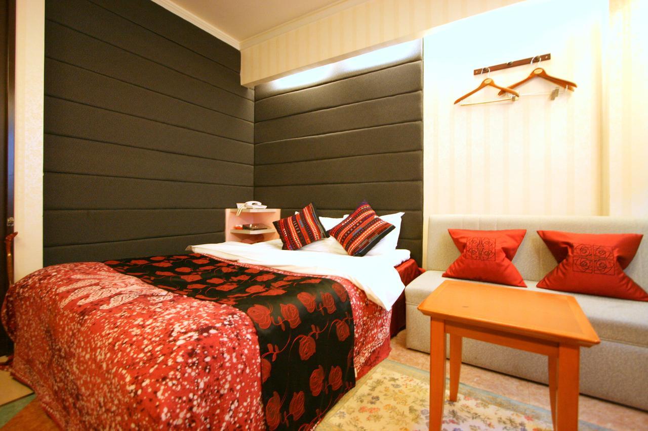 Love hotel Celavie Sennichimae (adults Only) 2*
