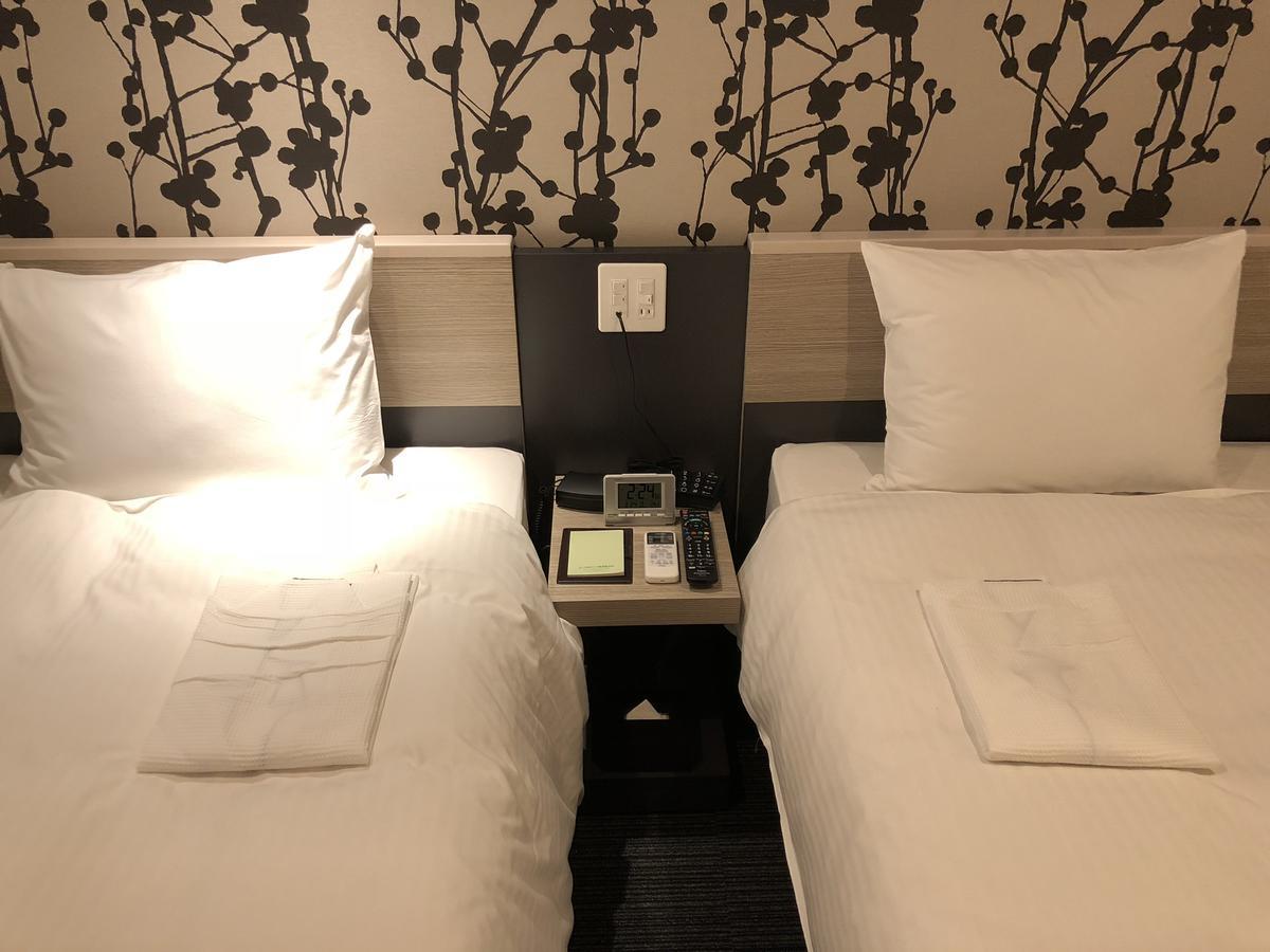 Kuretake Sakaisuji Honmachi Osaka