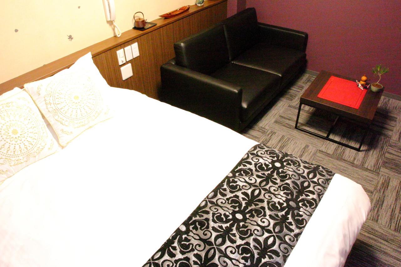 Neo World Hotel