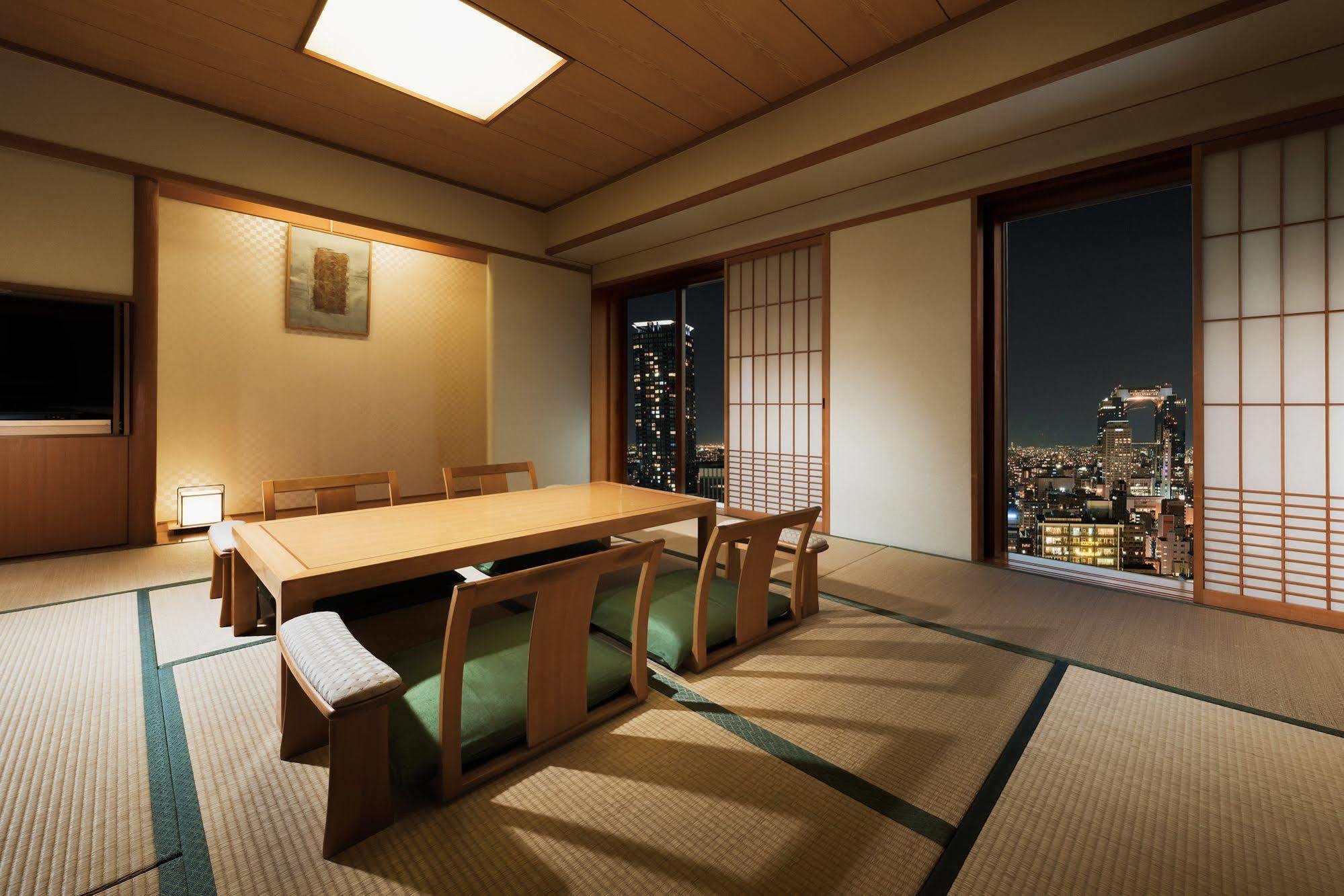 Hotel Hanshin 4*