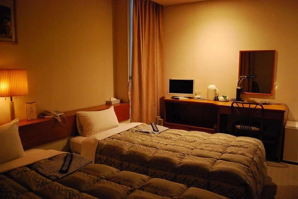 Economy hotel Kikuei Namba 2*