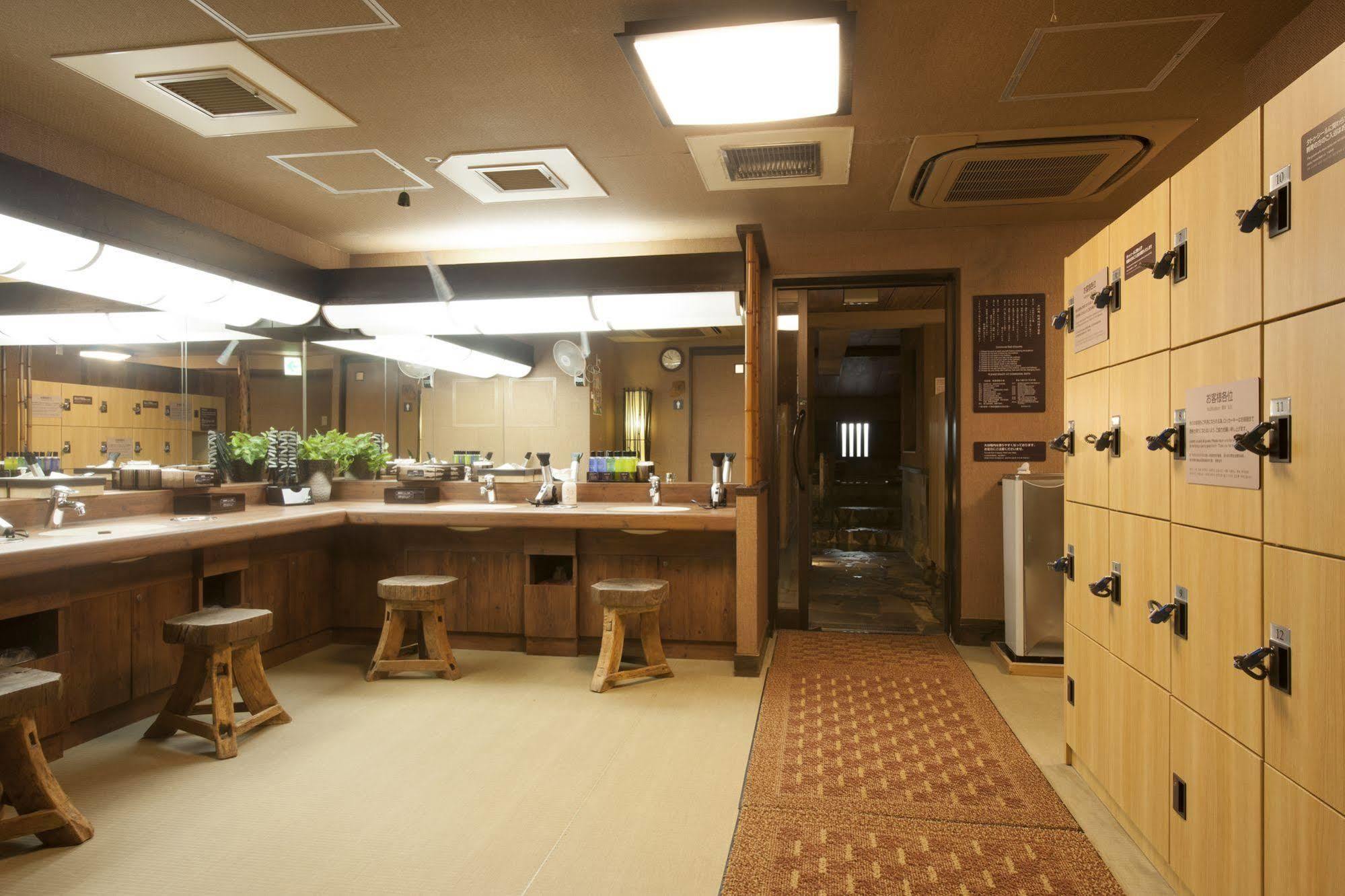 Dormy Shinsaibashi Hot Spring 3*
