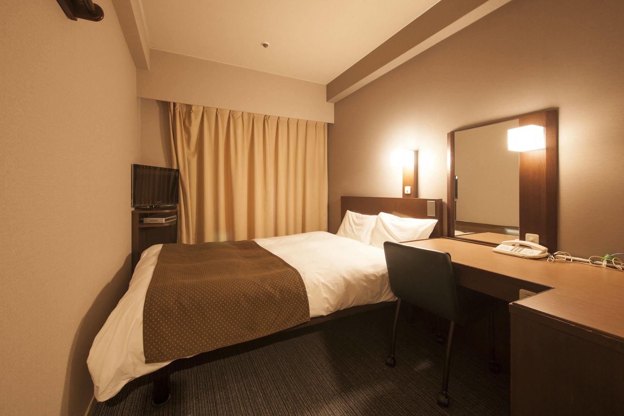Dormy Shinsaibashi Hot Spring 3*