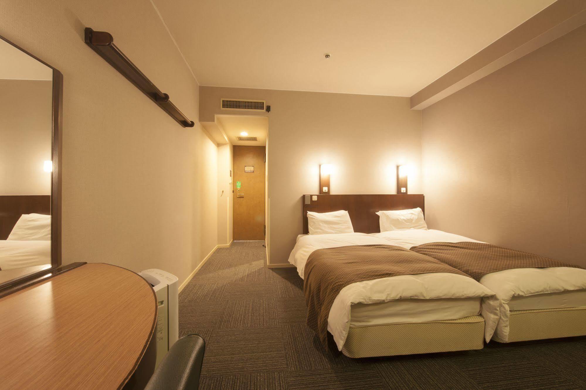 Economy hotel Dormy Shinsaibashi Hot Spring 3*