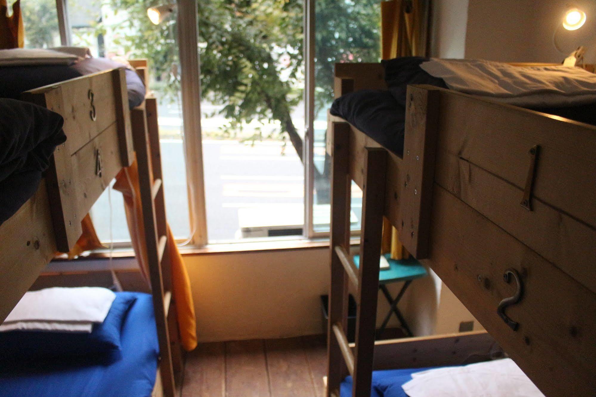 Tani9 Backpackers Guest house