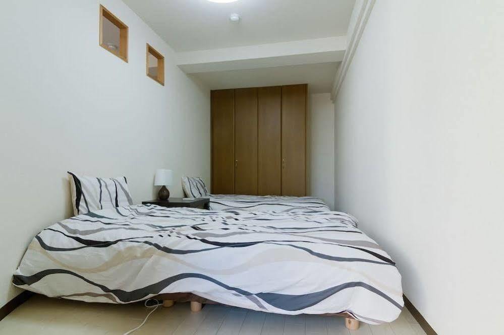 Apartment Shinsaibashi Nishinagahori *