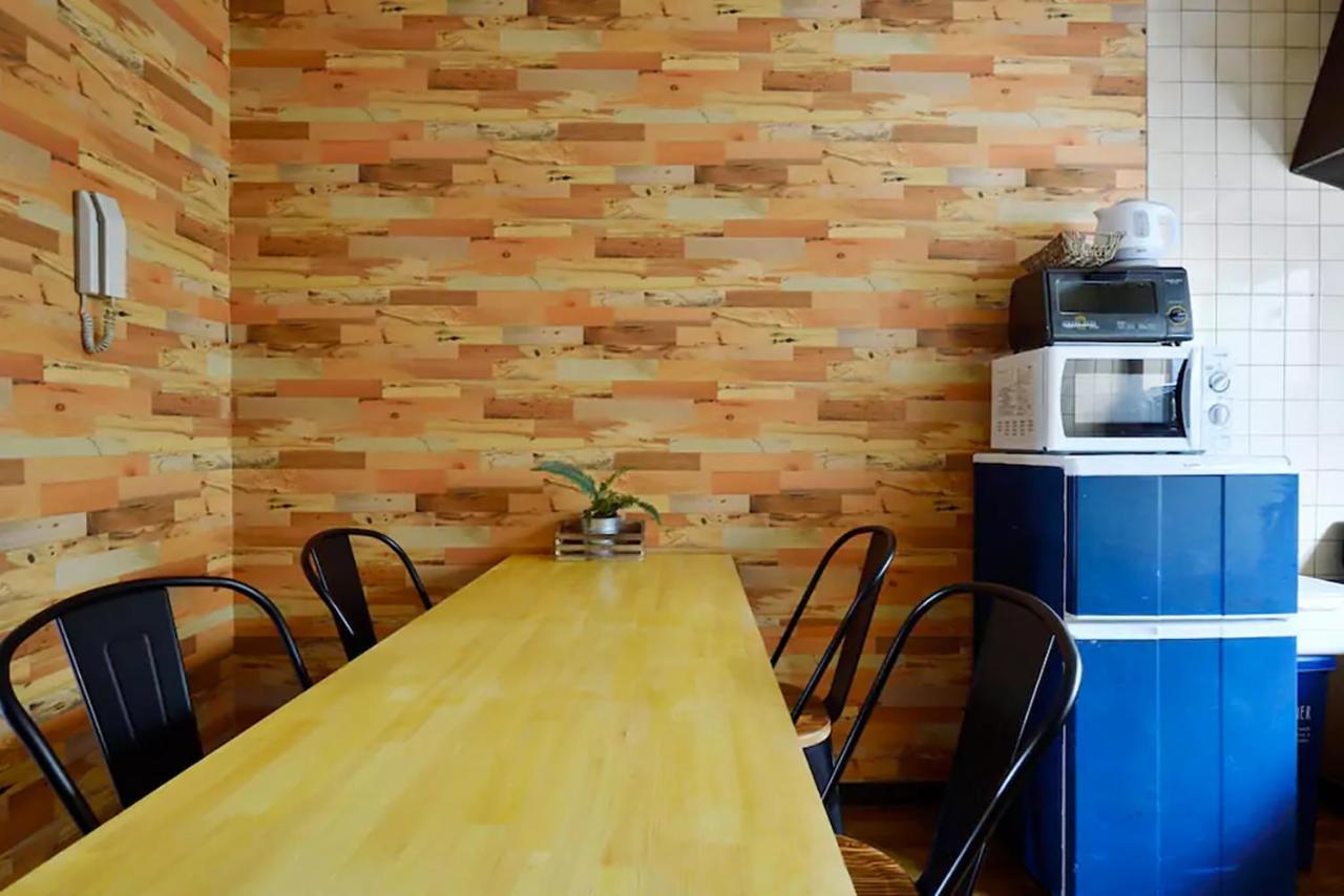 Cafe House *