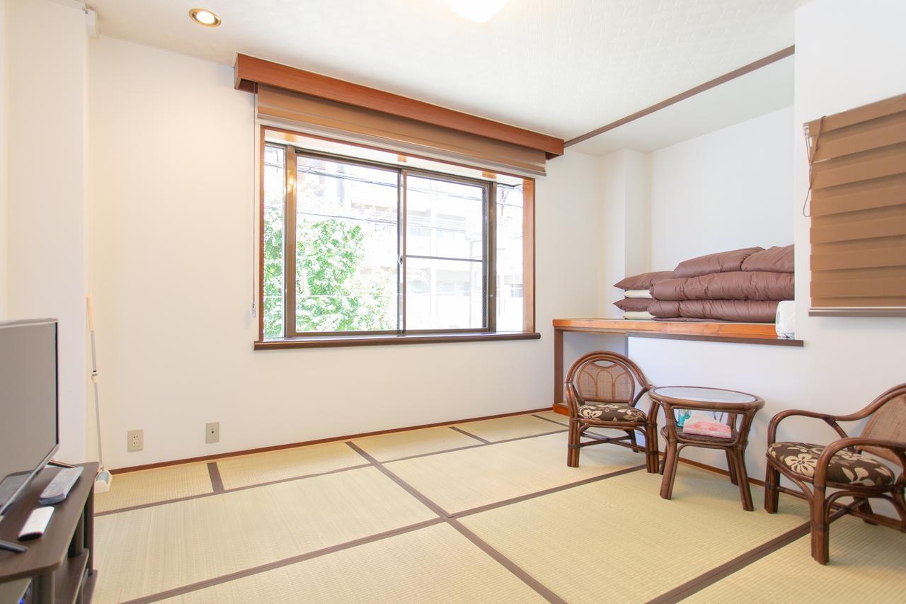 Guest house Reina's 2*