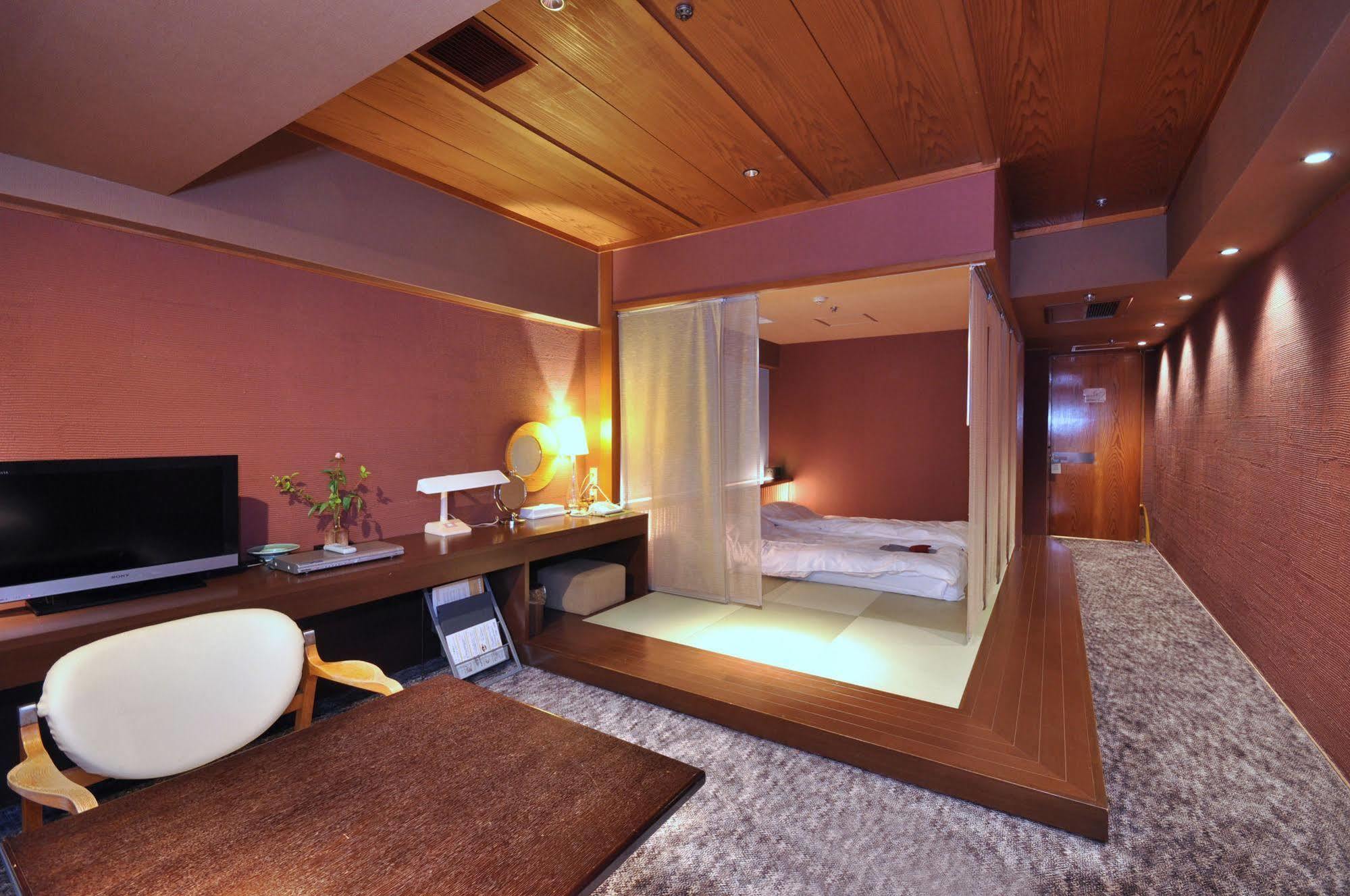 Ichiei Hotel 4*