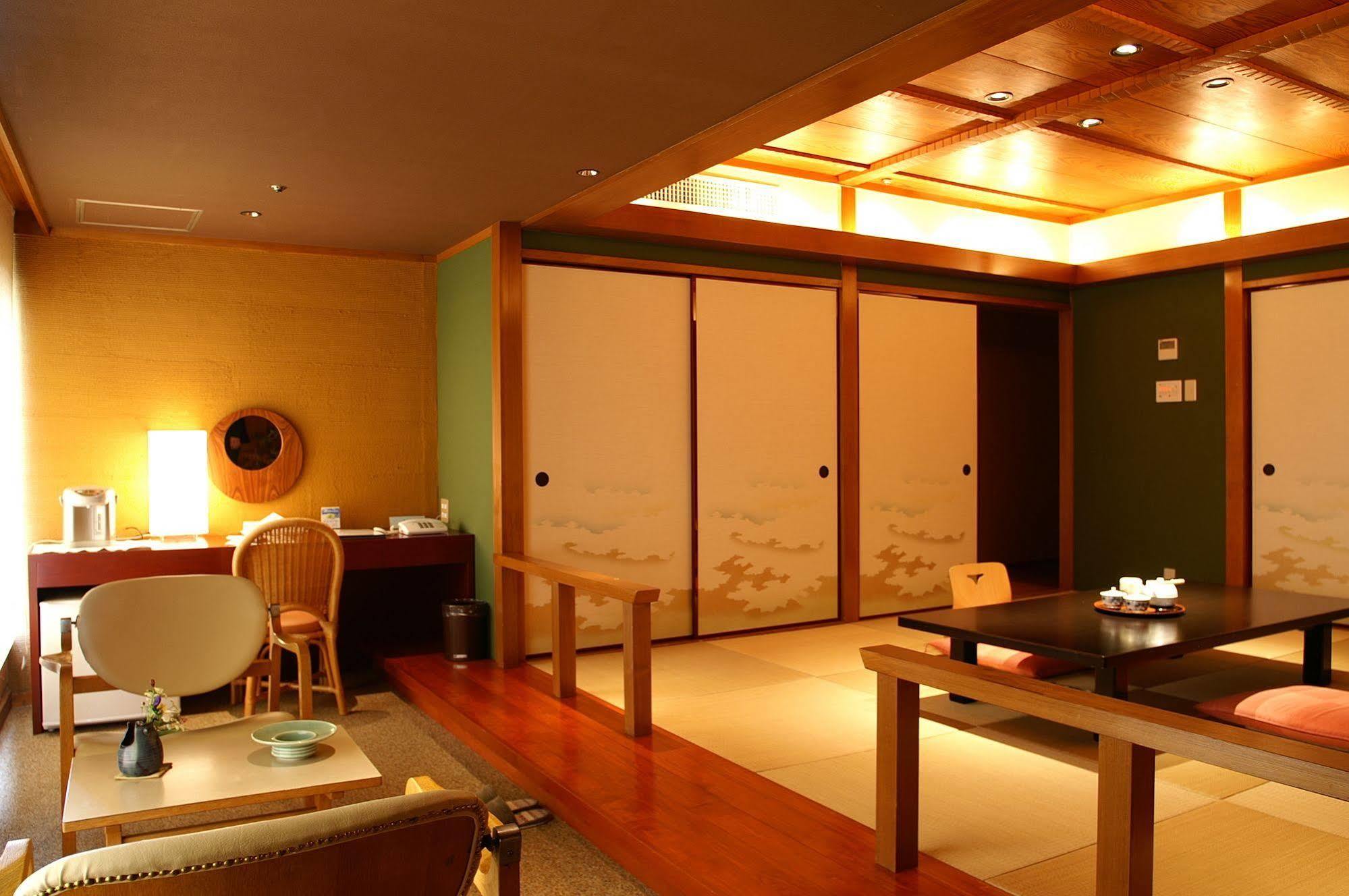 Ichiei Hotel 4*