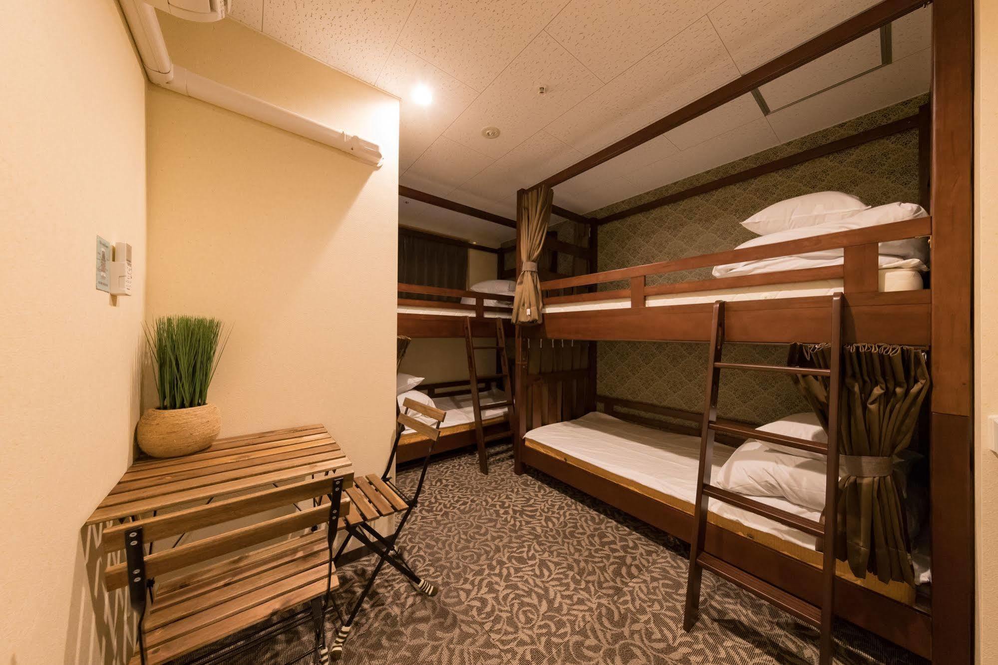 Hostel Simple Kanon Nanba Minami