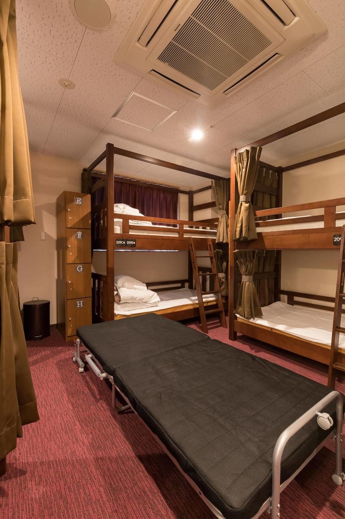 Simple Kanon Nanba Minami Hostel *