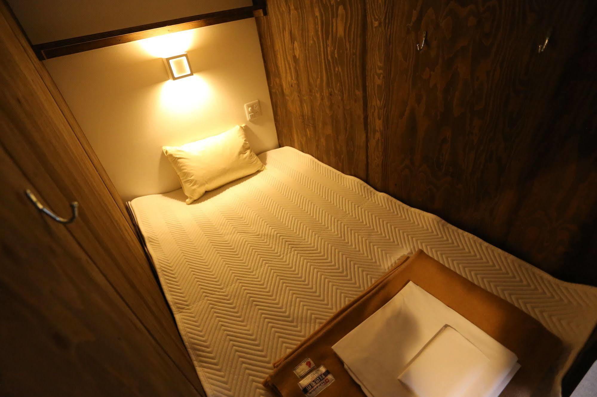 Hostel Fuku Nagomi Namba