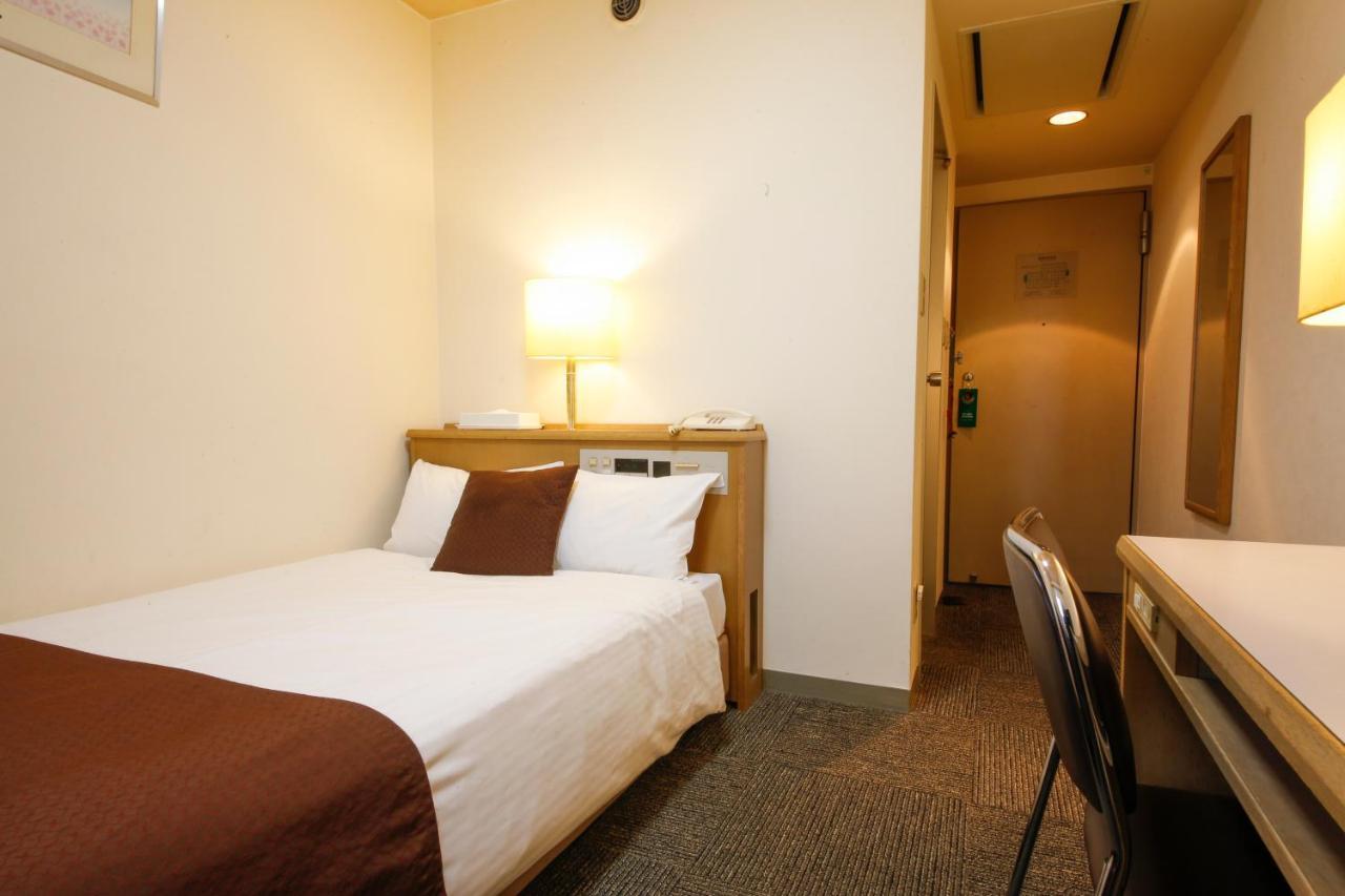 Hotel Shin-osaka Sunny Stone