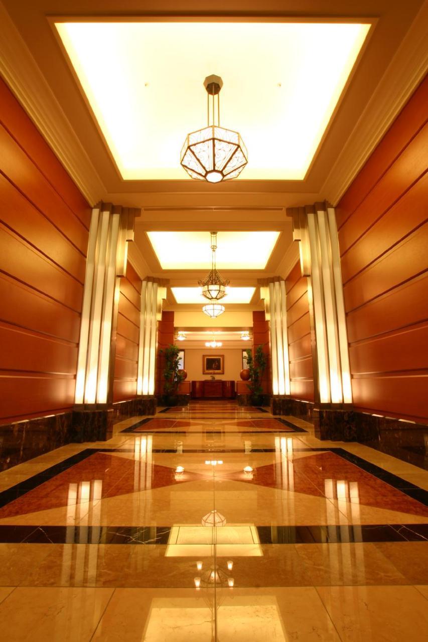 Monterey La Soeur Hotel