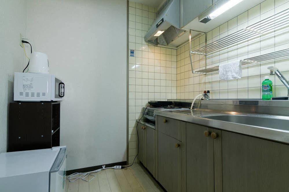 Shinsaibashi Nishinagahori Apartment *