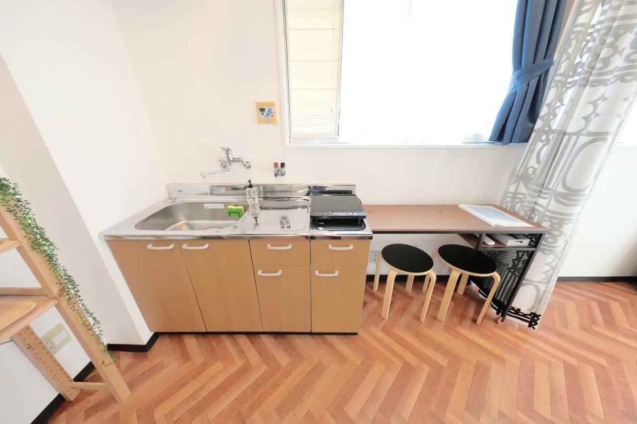 Vivid Zebra House Apartment Osaka