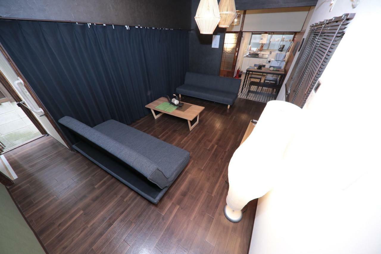 Good Old Japanese Apartment