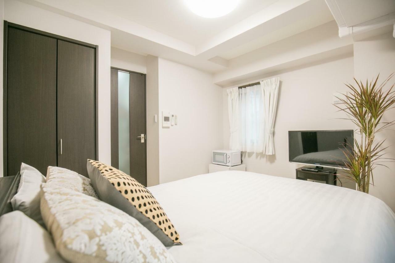 Jade Apartment *