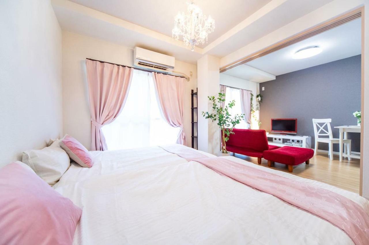Miraie Higashinari202 Apartment