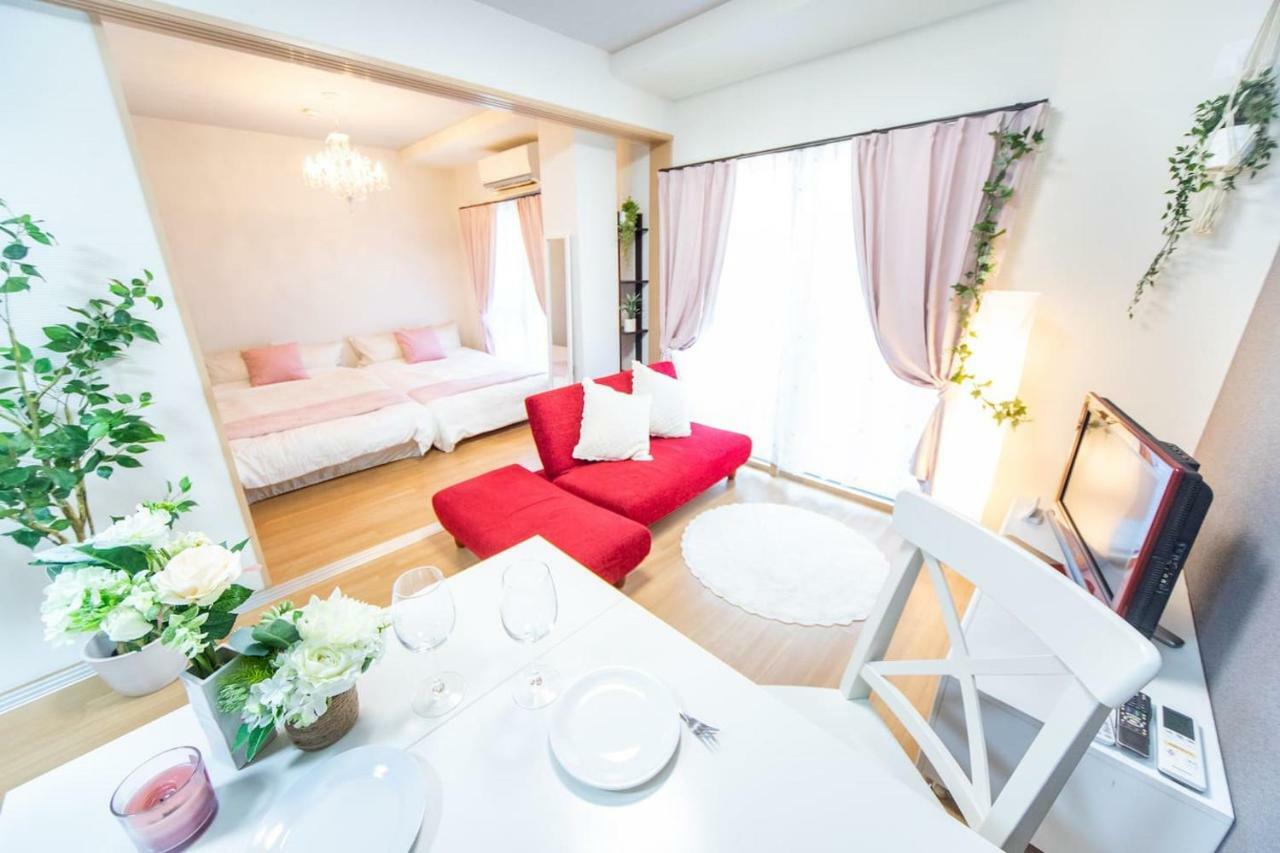 Miraie Higashinari202 Apartment