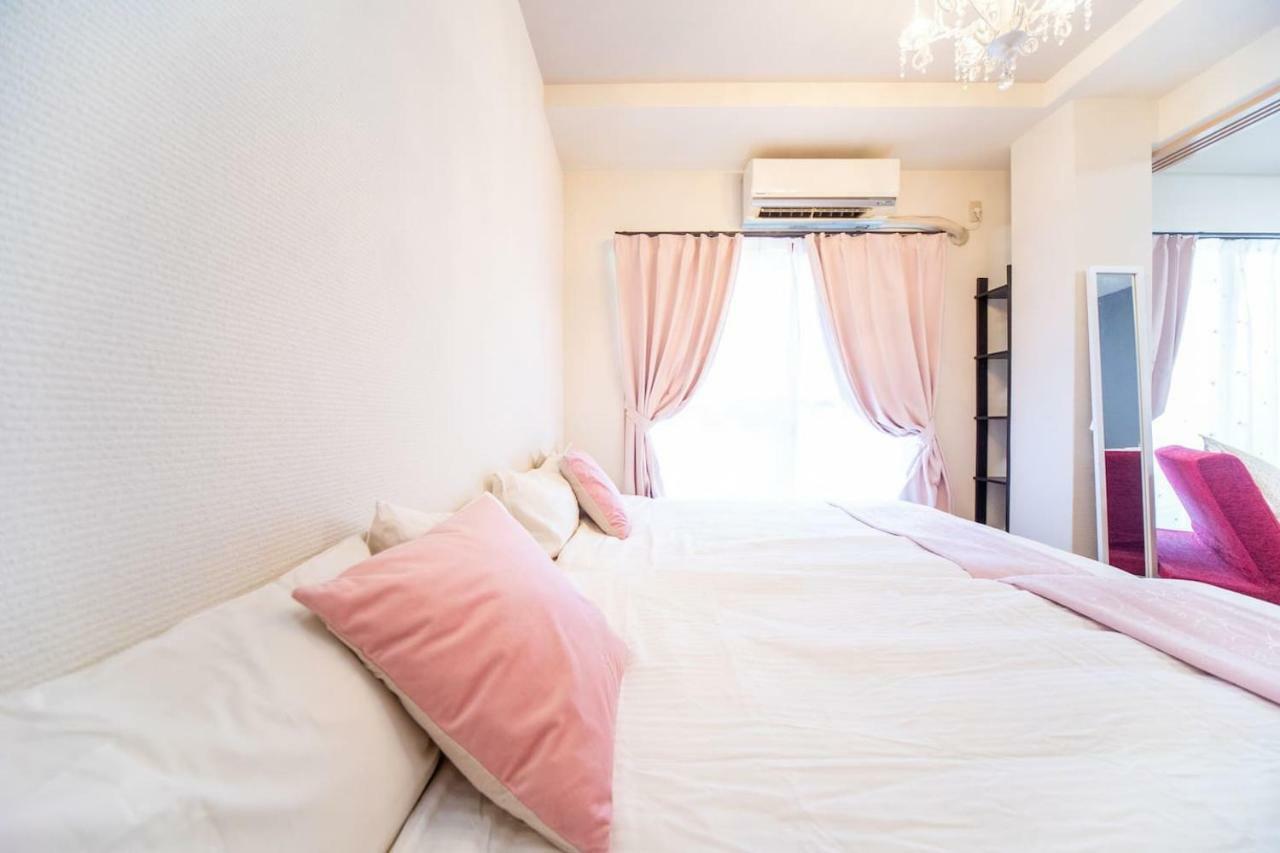 Miraie Higashinari202 Apartment