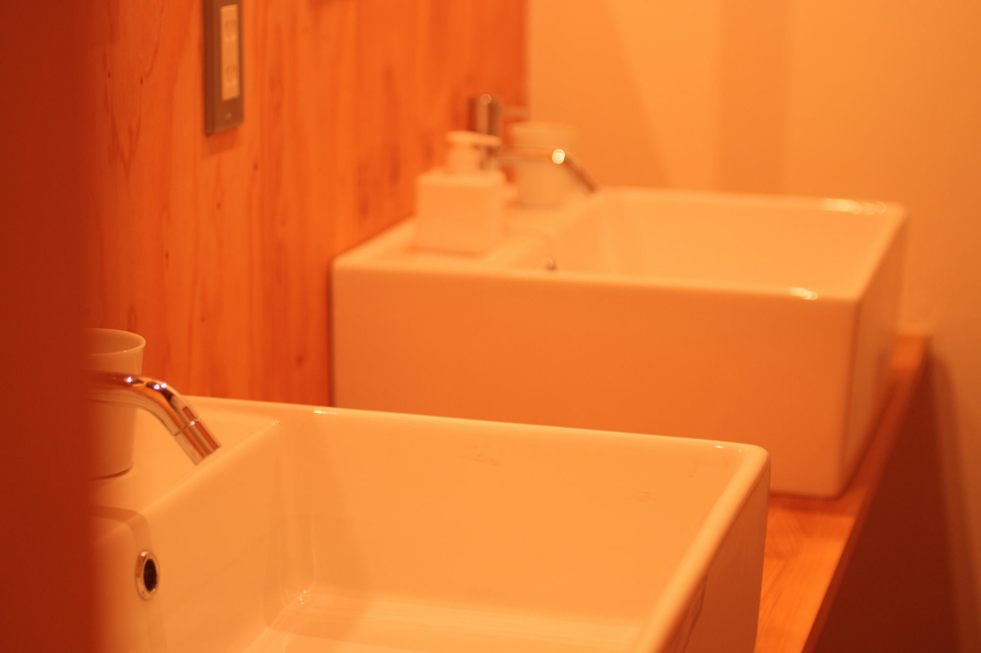 Hotel & Kin -