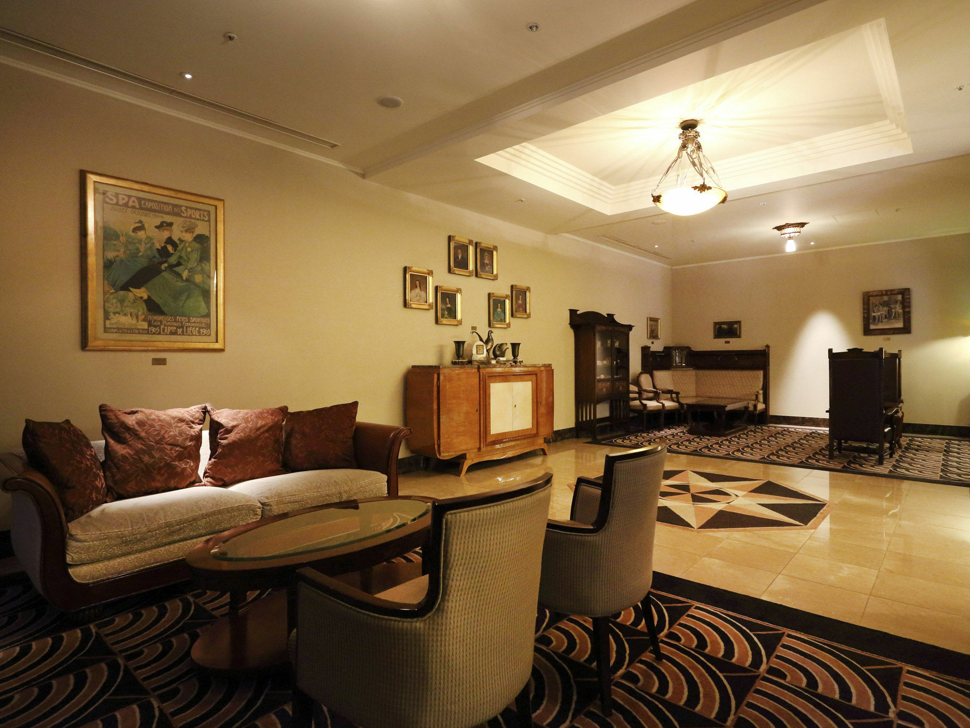 Monterey La Soeur 4*