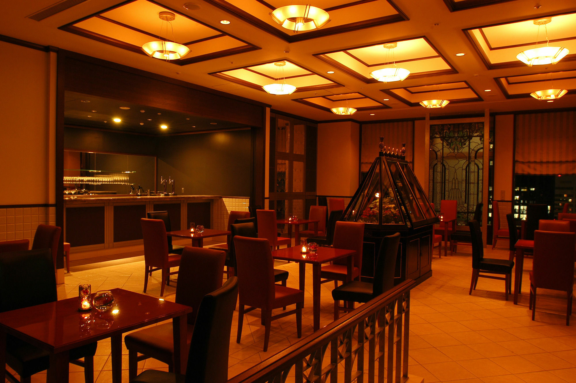 Monterey La Soeur Hotel 4*