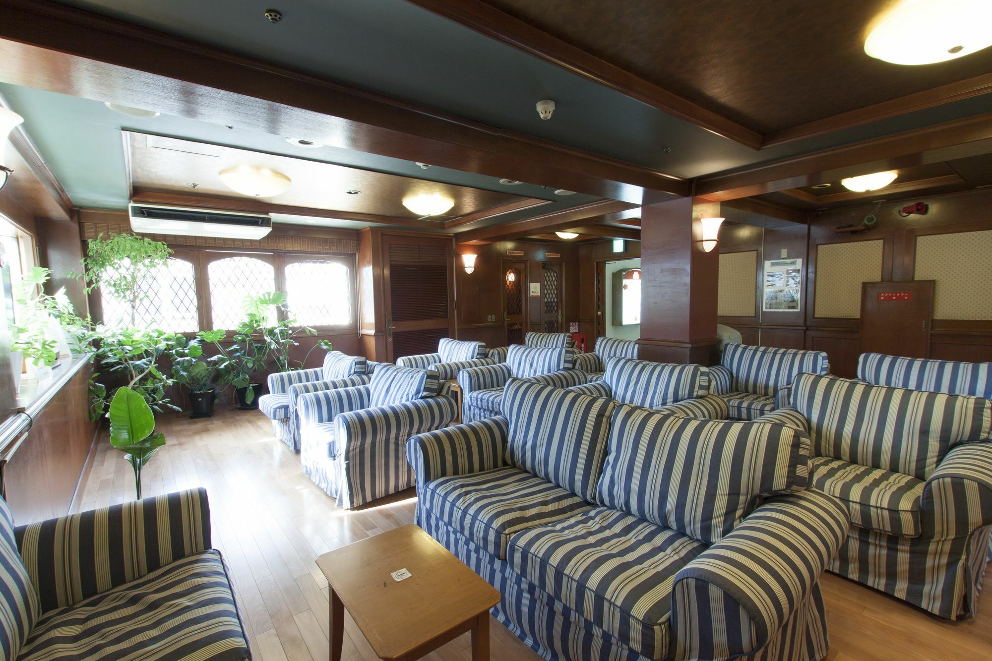 Capsule - Caters To Men Hotel
