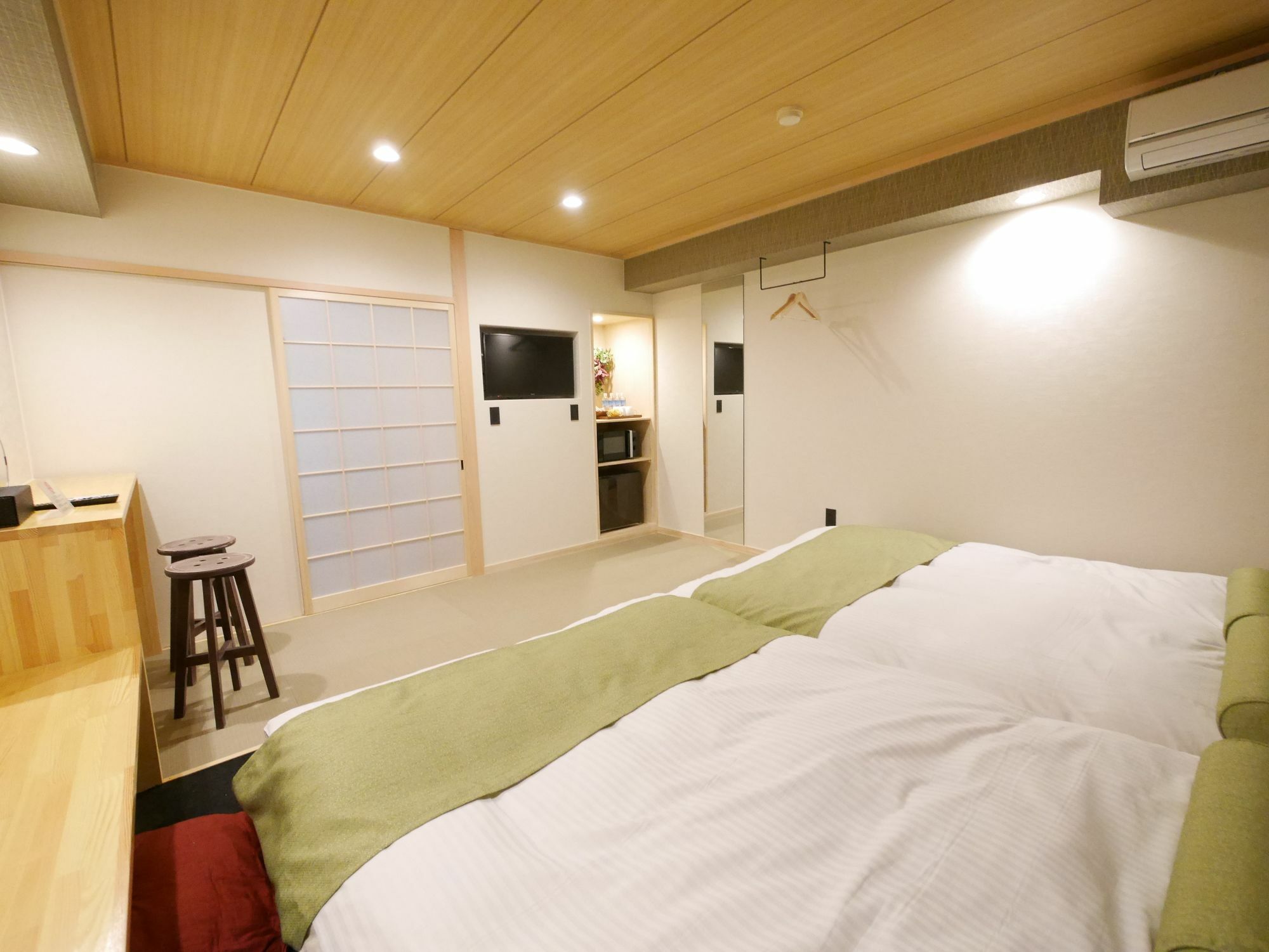 Ookini Shinsaibashi Sennencho Apartment Osaka