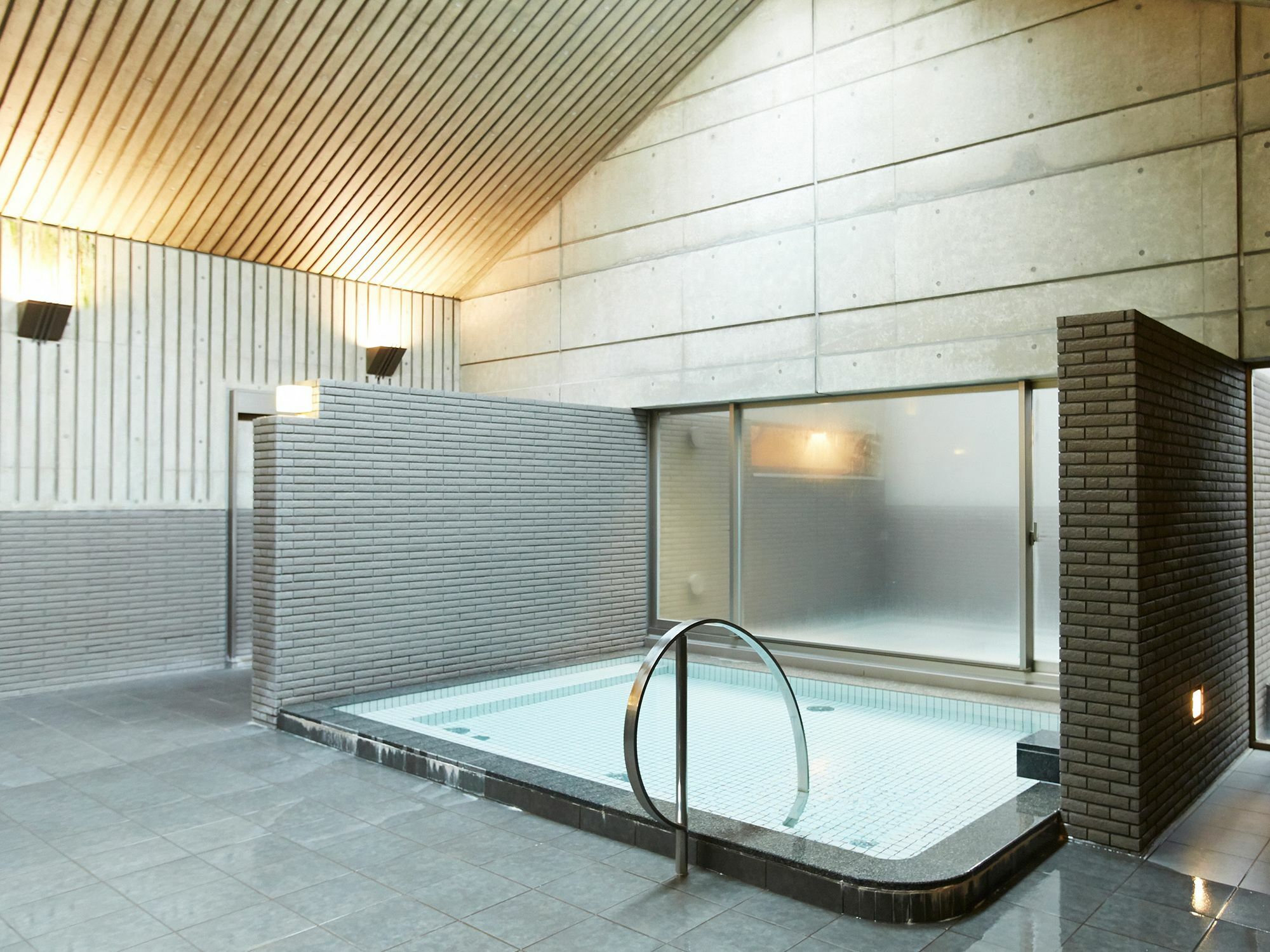 Academia 3* Osaka