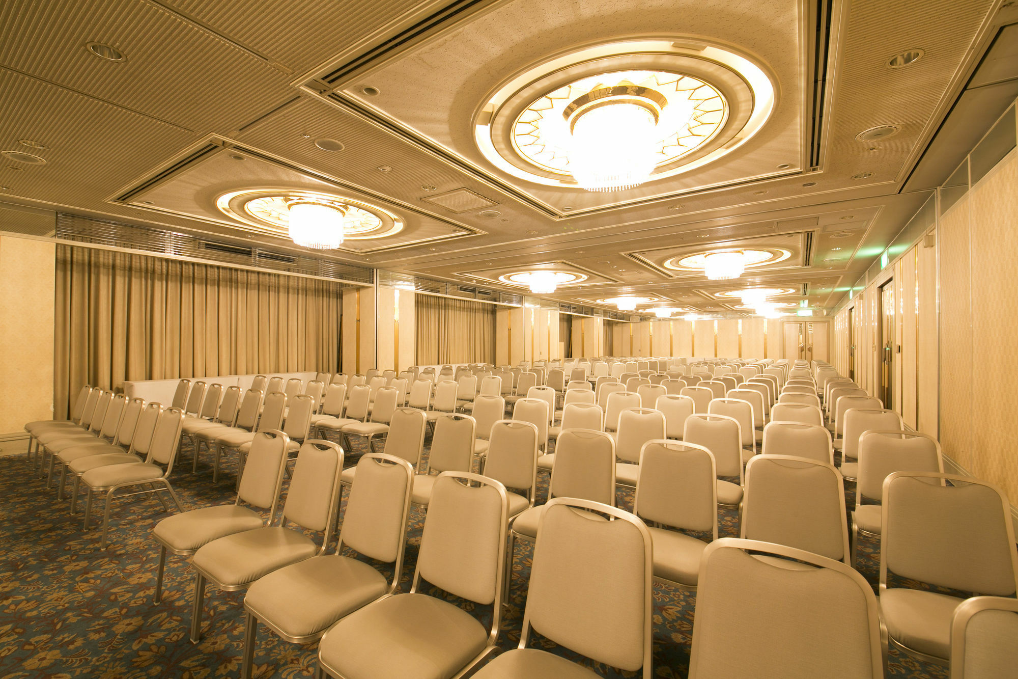 Hotel Shin Washington Plaza Osaka