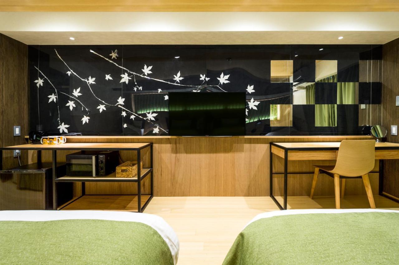 Ookini Shinsaibashi Sennencho Apartment