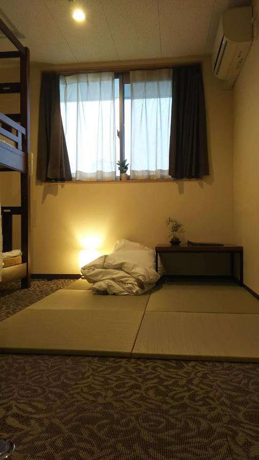 Simple Kanon Nanba Minami Hostel *